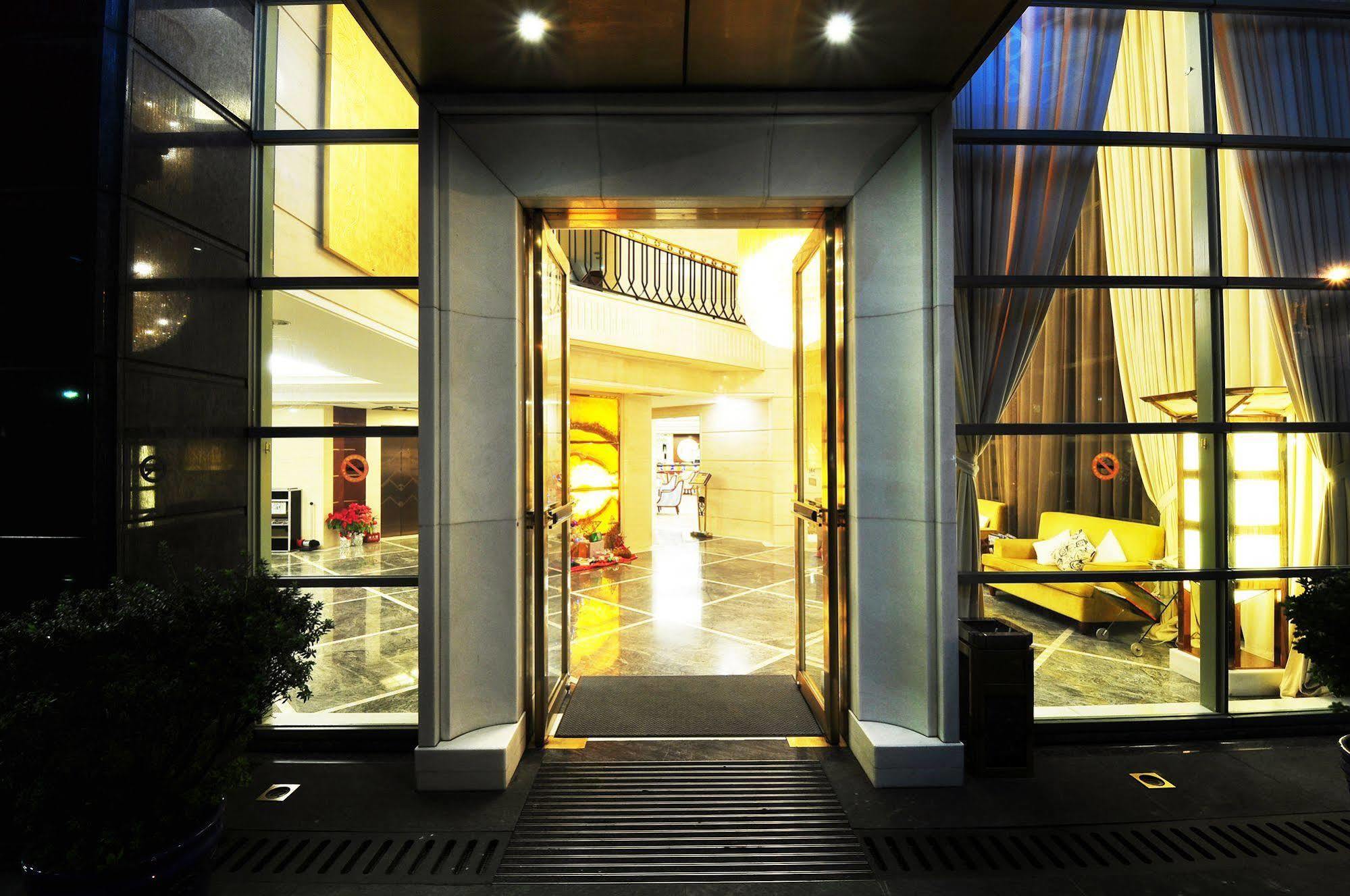 Lake Hotel Xindian Exterior photo